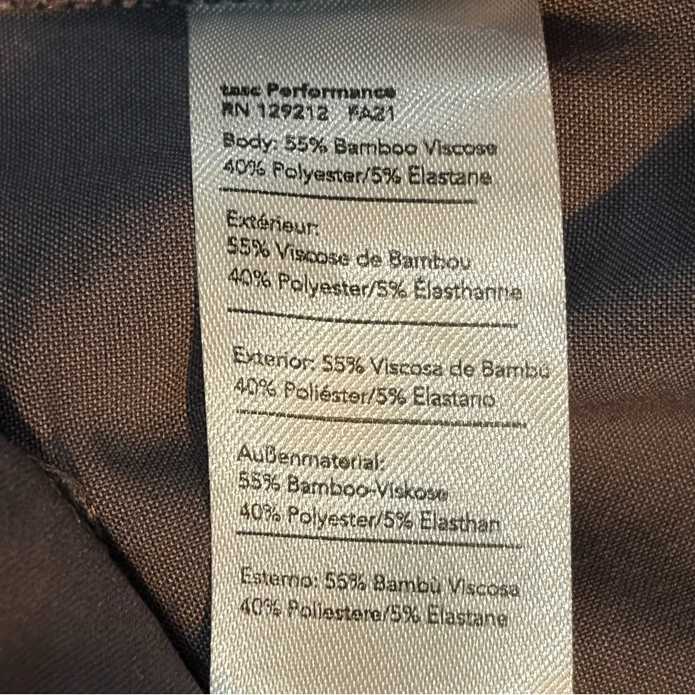 tasc Motion 9" short in deep indigo - Picture 12 of 15